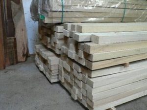 kayu balsa potongan