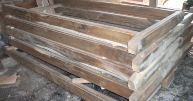 kayu akasia
